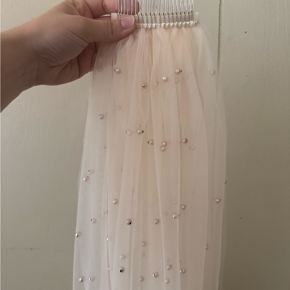 Elegant Ivory Wedding Veil